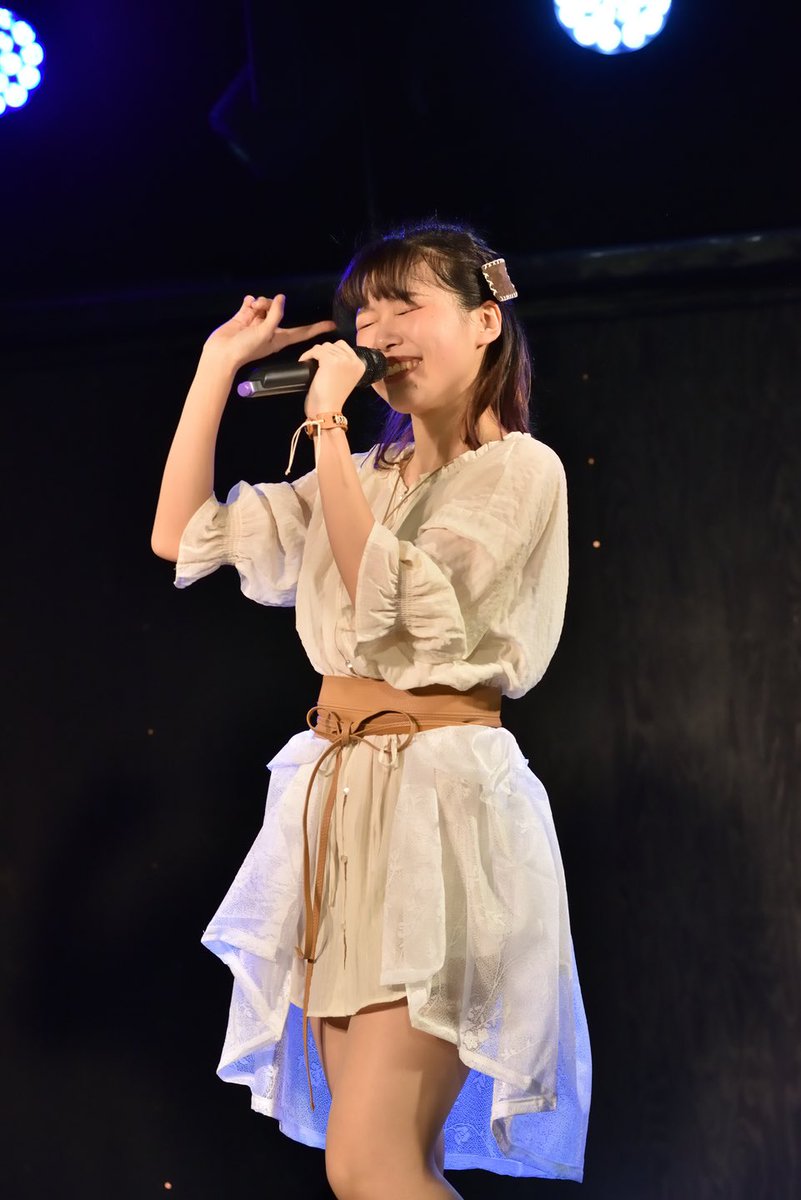 _mikiyuika_'s tweet photo. MCで話した、ソファーの2番！
みんな聞いてくれたかなほんと歌詞がよいの〜〜〜〜〜
#ACP48 #歌ってみた https://t.co/MDpOpWgYH0