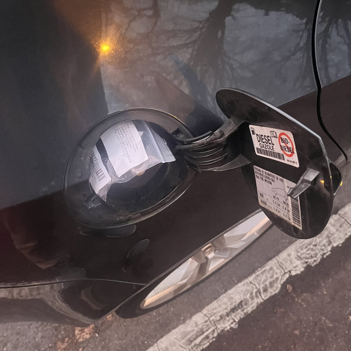 It’s a drug* deal, but not a drug deal. 🤷🏻‍♂️

*Adeptus Custodes shoulder pads.

#Warmongers #WH40k