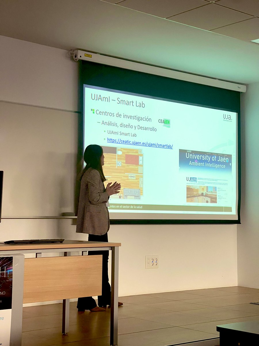 MacarenaUja's tweet photo. ⛩️ Ayer presentamos las líneas del grupo de investigación #ASIA en #CAPAPH que se celebra en @ualmeria 
💻El seminario de invierno de CAPAP-H está centrado en RISCV https://t.co/i7Tze1hycI