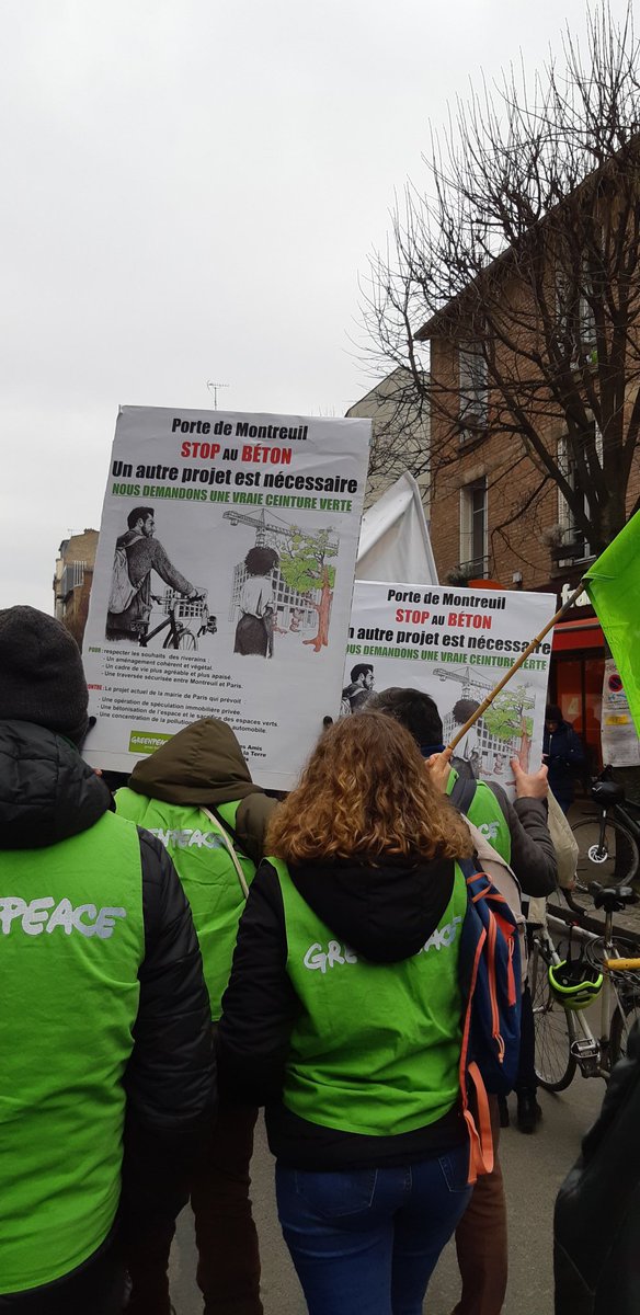 👏Merci à GreenPeace Paris pour leur présence dynamique à notre Marche pour les Arbres et le Vivant d'Ile-de-France ! + leur prise de parole au sujet du projet 'vert'de la ville de Paris sur la Porte de Montreuil qui menace 250 arbres adultes🌳🌳🌳! Notre collectif : @arbres_idf