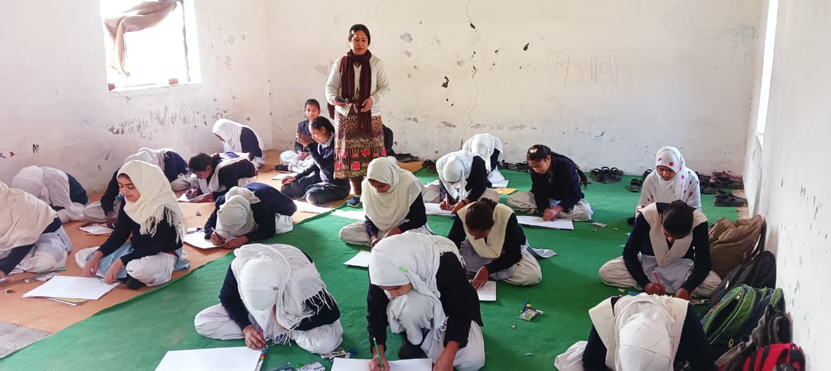 A drawing competition on the occasion of World Wetlands day has been organised by NYV Manisha Dinkar at Mohdpur devmal block of NYK Bijnor (@BijnorNyk) to raise awareness among youth to protect our wetlands. Winners were awarded certificates and trophies.

#WetlandsDay #wetlands