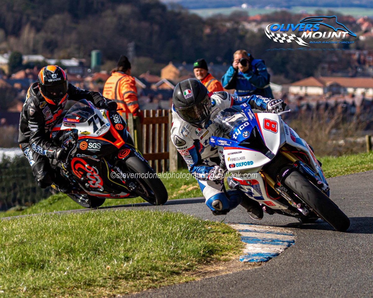 #ThrowbackThursday 2015 #springcup with two of the fastest road racers around the @MountOlivers circuit @guymartinracing @ryanfarquhar77