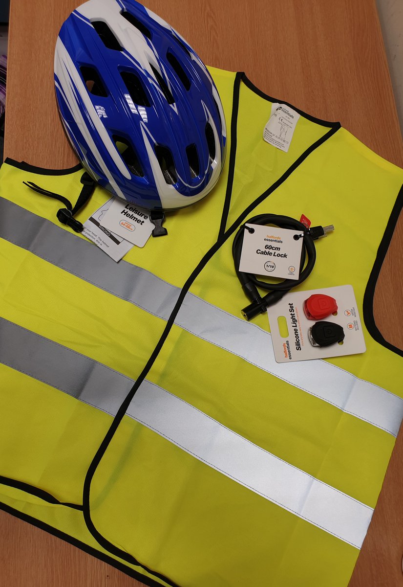 Between 10am-2pm on Sat 11th Feb,  Perth Community Officers will be providing FREE cycle safety kit. 

Come along to the North Inch near Bells Sports Centre. There's a limited number of items, so only one per person. There's no requirement to bring your bikes. 

See you there!