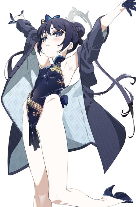 バンザイ体操してるキサキ会長 