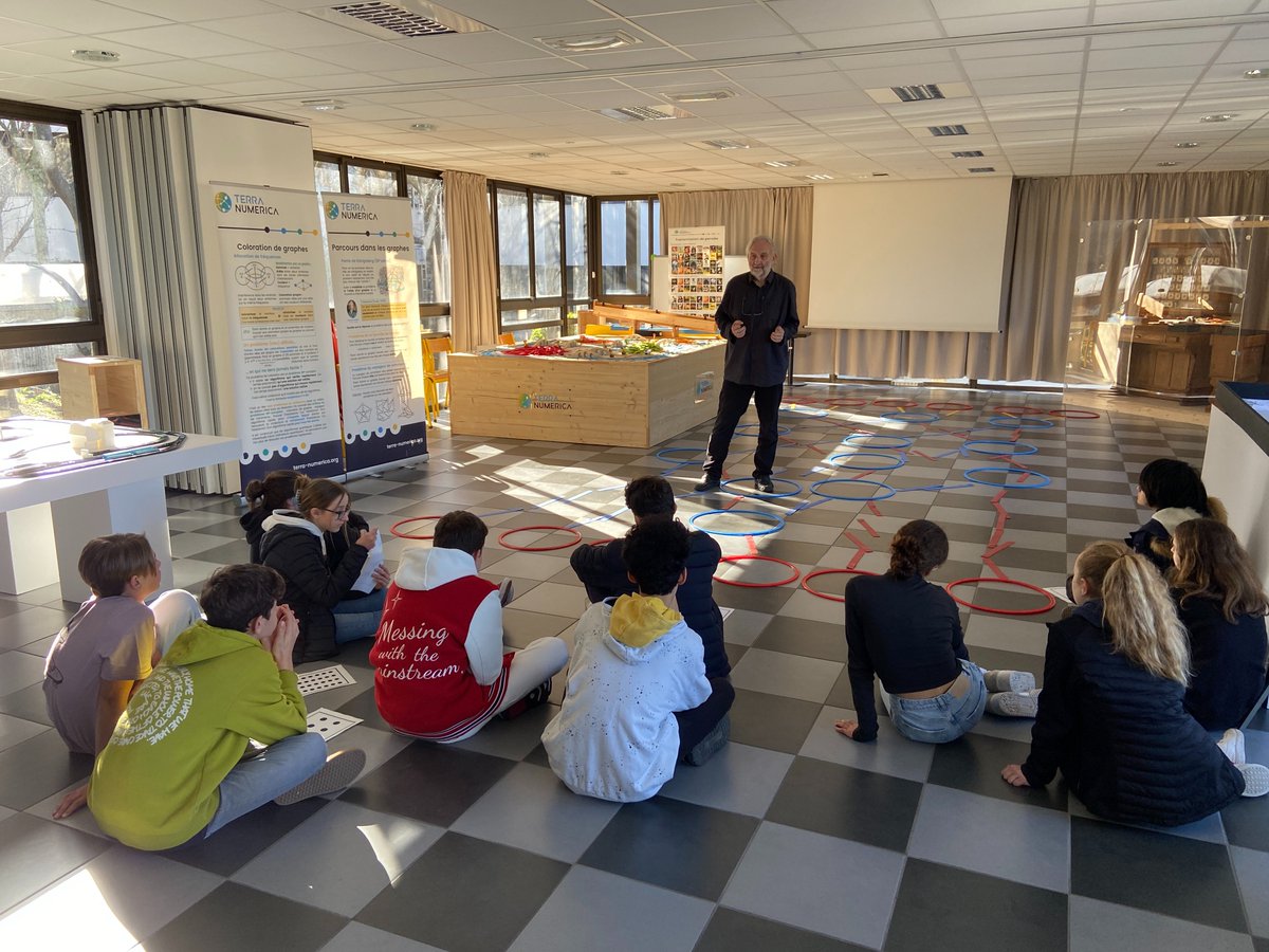 Terra_Numerica's tweet photo. Une semaine à TerraNumerica @Sophia50ans @ValbonneSA @CASAOfficiel @AlpesMaritimes @MaRegionSud

1⃣ Formation ERUN @AcademieNice @DranePaca 
2⃣ 4 classes (primaire+collège)
3⃣ Ateliers adultes
4⃣ Formation profs (lycée)

@CNRS_DR20 @inria_sophia @Univ_CotedAzur @Laboratoire_I3S https://t.co/9pvtPsNtWX