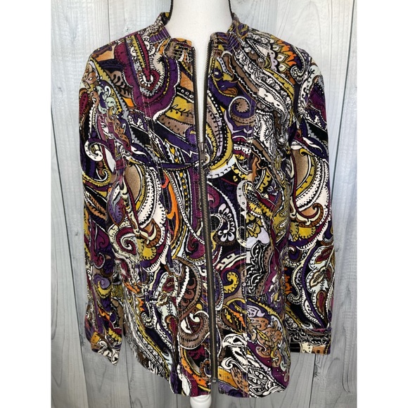 kpins65's tweet photo. So good I had to share! Check out all the items I'm loving on @Poshmarkapp #poshmark #fashion #style #shopmycloset #dobe #thenorthface #chicos: https://t.co/ts62Wt4twZ https://t.co/DWW26CkOQC