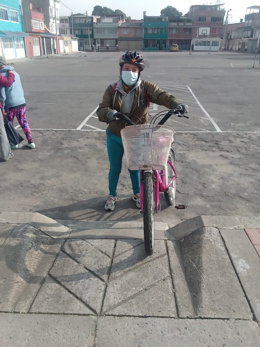SlisRafaelUU's tweet photo. Estamos comprometidos con el medio ambiente. Por eso madrugamos a pedalear por una mejor movilidad de nuestra ciudad, aportando a una buena salud y sobretodo, contribuimos con un ambiente saludable. #DiaSinCarro https://t.co/rsYi1gwHMm