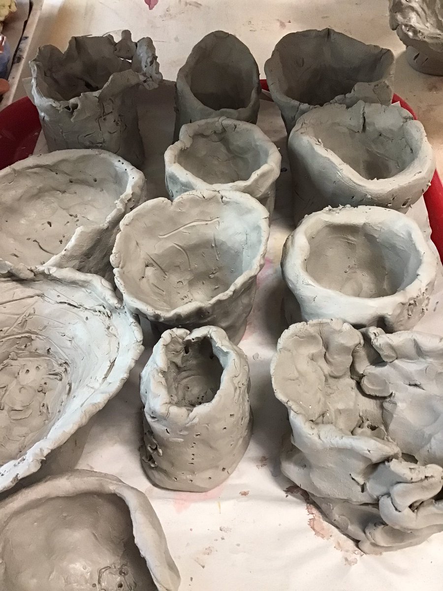 RT <a target='_blank' href='http://twitter.com/MautawalliArt'>@MautawalliArt</a>: Pinch pots by Ms. Iger’s kindergarten! 🎨🤗❤️ I love the variety and styles! 🤗🦄♥️ <a target='_blank' href='https://t.co/IYLXYzSMP1'>https://t.co/IYLXYzSMP1</a>