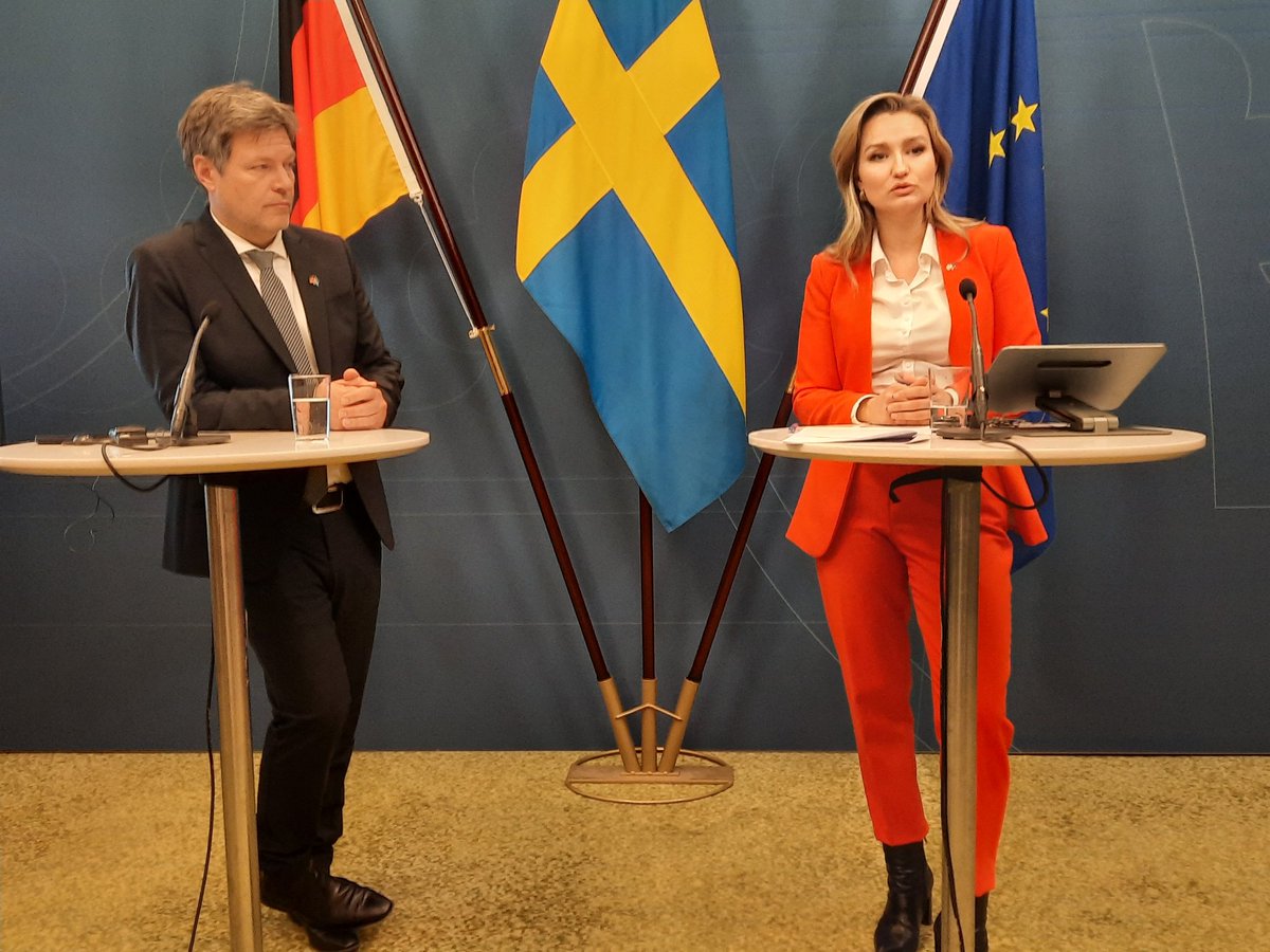 Vizekanzler Robert #Habeck mit seiner schwedischen Kollegin #EbbaBusch in #Stockholm. Schweden will neue Atomkraftwerke bauen, Habeck hält davon nichts. @BMWK
