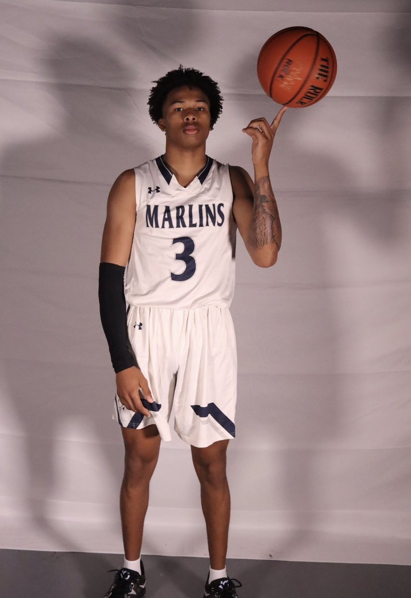 MrsMeshaD's tweet image. This kid has endured so much and still hasn’t given up! He’s a product of GREATNESS and AMAZEMENT! Never seen one who has so much passion for the game!  I stand with #3 … The journey only gets better from here #checkthestats #trueballer #vwuhoops #gomarlins #istandwith3