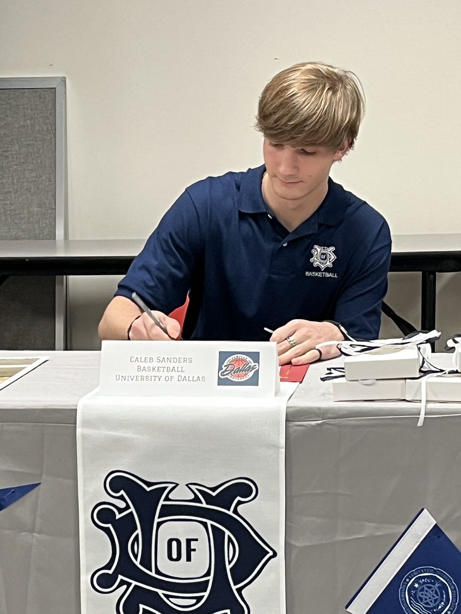 DominionElite's tweet photo. BREAKING BARRIERS, proud of you @Caleb_Sanders23 DREAMS DO COME TRUE. THE STORY CONTINUES 🏀🏀🏀  #NationalSigningDay  @Scott_C_Sanders https://t.co/mwPtXsFjn4