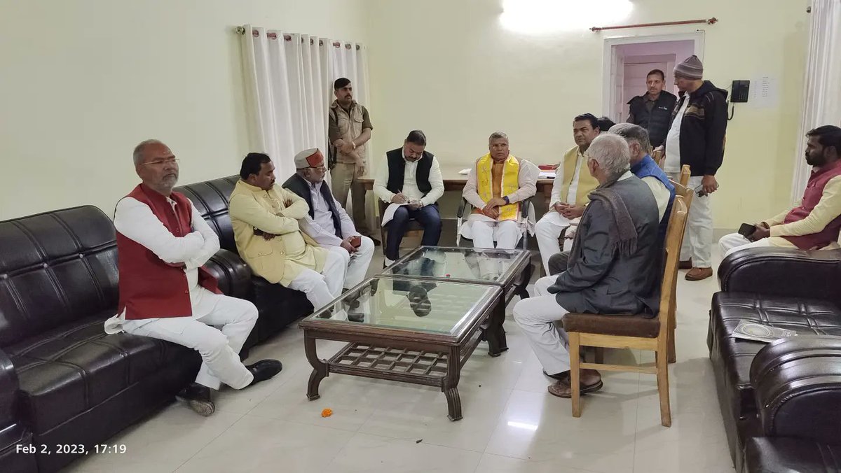 dharmindia51's tweet image. आज निरीक्षण भवन जालौन में जिला अध्यक्ष भाजपा,मा. विधायक गण ,नगर पालिका अध्यक्ष,जिला पंचायत अध्यक्ष,जिला पंचायत सदस्य गण,कोपरेटिव बैंक अध्यक्ष, ब्लॉक प्रमुख गण आदि जनप्रतिनिधियों के साथ परिचयात्मक बैठक कर सामाजिक समस्याओं सहित विभिन्न विषयों पर चर्चा की।
#karagar 
#Homgards