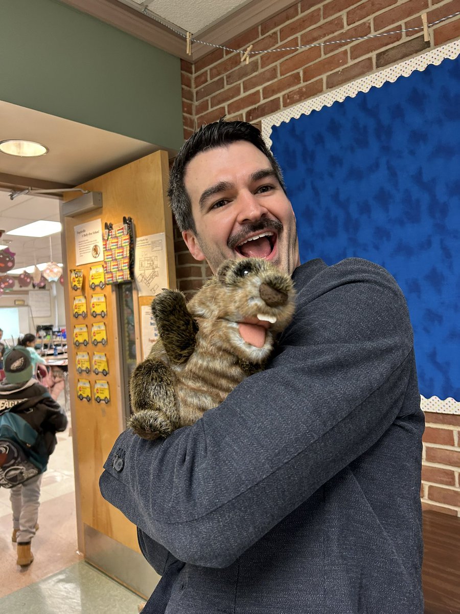 Foxy Phil is visiting Fogelsville today in Mr Ryan’s room! <a href="/ParklandSchools/">Parkland Schools</a> <a href="/FVFoxes/">Foxford🦊</a> <a href="/MrRyanFV/">Mr. Ryan</a>
