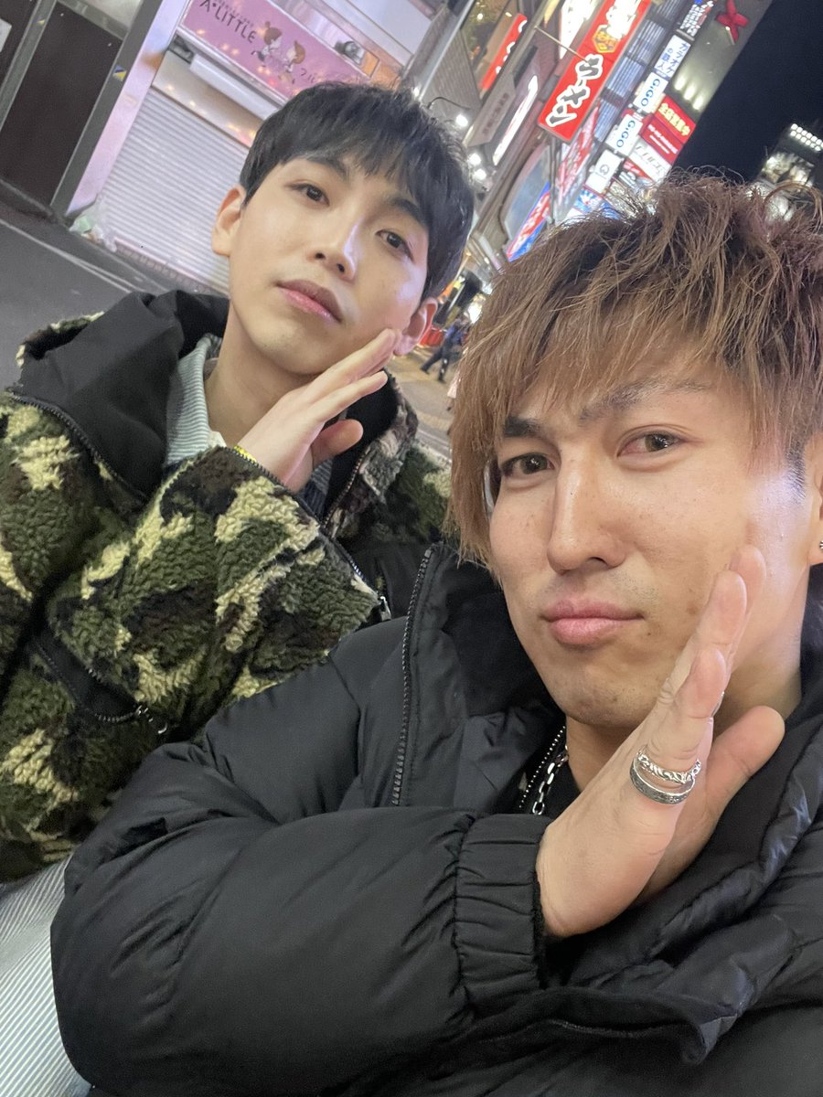 djyunpi's tweet photo. DJ Tanakaポーズ
#djyunpi #sixthema #korea #コリクラ https://t.co/khkrq1G0dA