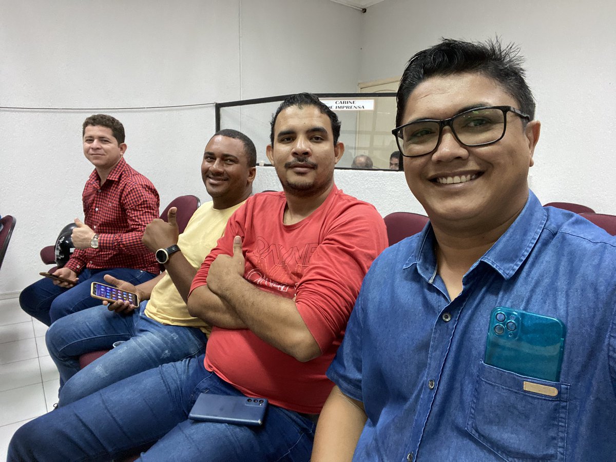 danilotimon's tweet photo. Turma boa !! https://t.co/NvzllTjcYI