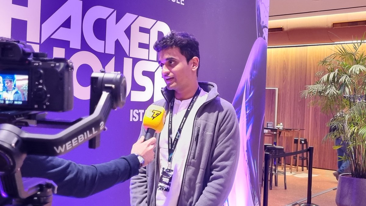 CointelegraphTR's tweet photo. @scriblooooor ile etkinlik üzerine röportaj gerçekleştirdik.

#HackerHouseIstanbul https://t.co/NBTYVOvr41