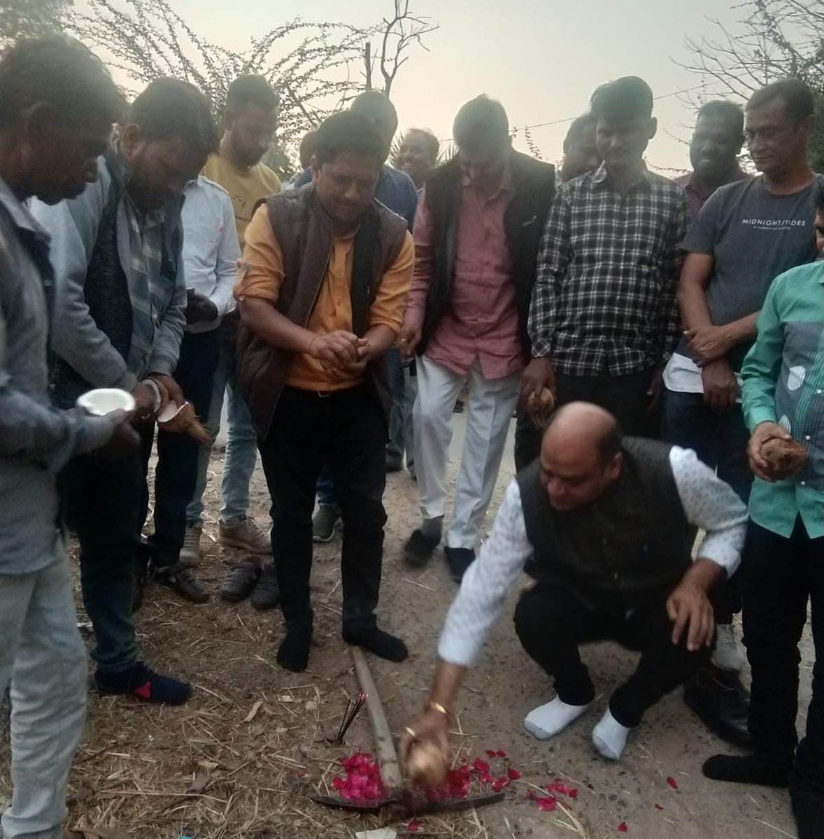 આજ રોજ મારા છોટાઉદેપુર વિધાનસભા મતવિસ્તારના નાની રાસલી ગામ ખાતે તારાપુર થી નાની રાસલી રોડ નું ખાતમુર્હૂત કરવામાં આવ્યું.