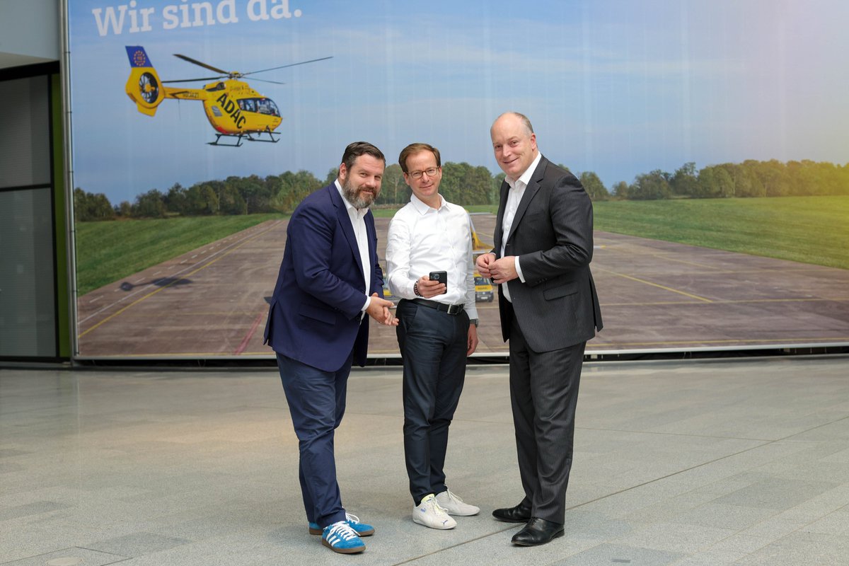 Markus C. Mueller tweet media