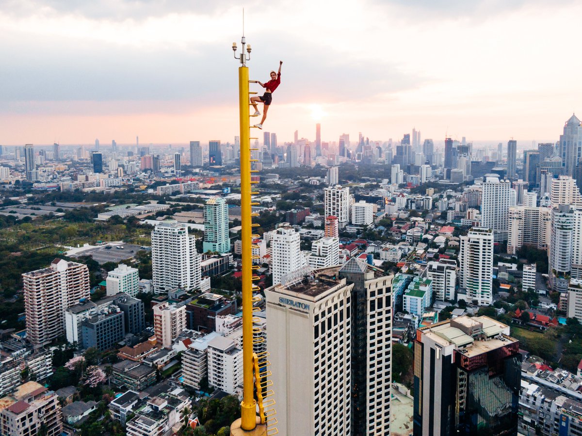 Life can be intense, and we need refuge from time to time. Rooftops are my refuge - and this art shows exactly why I love it so much - see the description😉

✨'Up in the Clouds', available on <a href="/foundation/">Foundation 🌐</a> ✨

Link👇