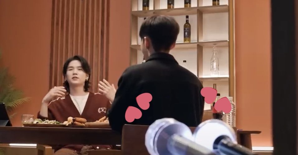 joontriever's tweet photo. -starfess menurut kalian boleh ga sih bawa lightstick grup lain? apalagi kalo sampe dinotis idol kita? tia! 💗 https://t.co/KrY1rTgZ6f