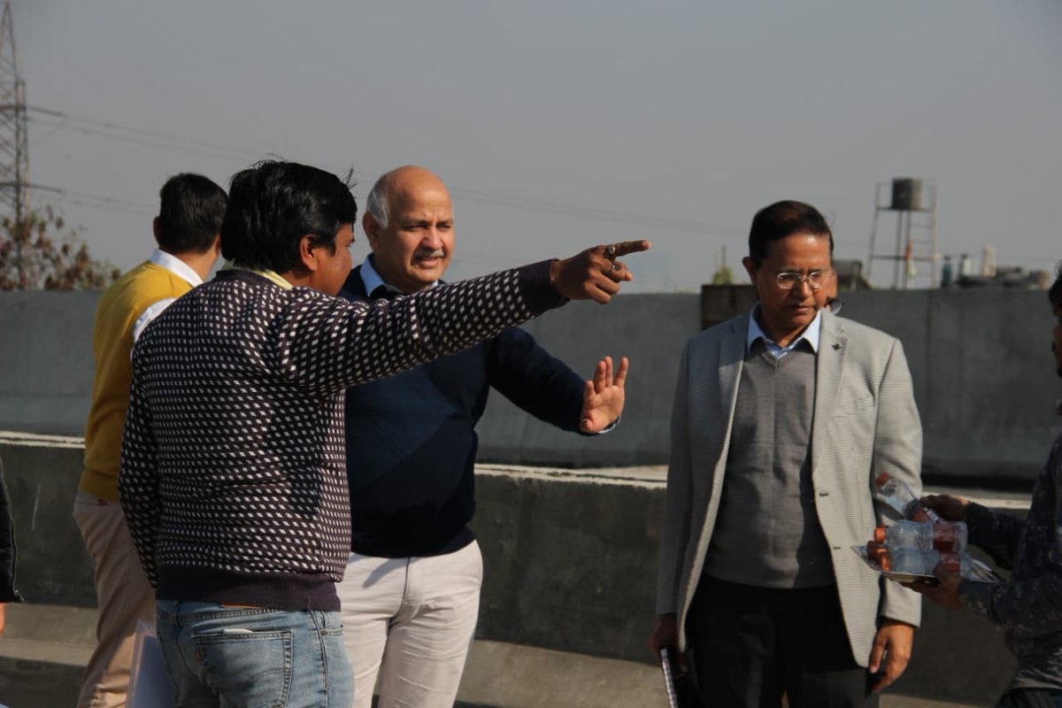 msisodia's tweet photo. .@ArvindKejriwal सरकार द्वारा बनाए जा रहे आश्रम-डीएनडी फ्लाइओवर के निर्माण का जायजा लिया.

खुशी है कि दिल्ली-नोएडा के बीच यातायात कर रहे लाखो लोगो को ट्रैफिक से राहत देने वाले इस फ्लाइओवर का निर्माण काफी हद तक पूरा हो चुका है व इस महीने के अंत तक जनता को समर्पित कर दिया जाएगा.. https://t.co/Dt16gZHg5L