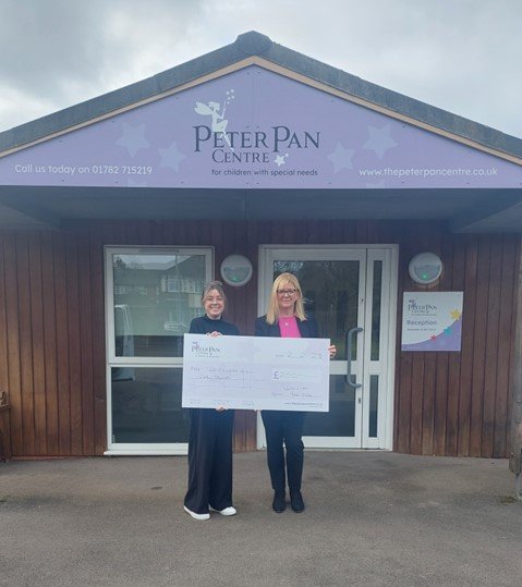 Delighted to present a donation to The Peter Pan Centre on behalf of our Captains 2022 Charity fund! Very best wishes with your fundraising &amp; thank you for the wonderful work you do - from all at Wolstanton Golf Club 🥰 #fundraising #wonderfulteam #supportlocal #staffsgolf #proud
