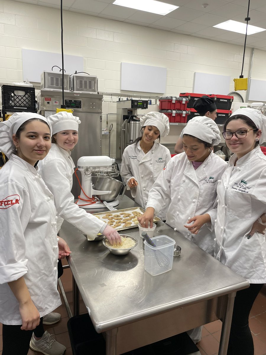apexculinary's tweet photo. Spanish Tapas lab for our appetizer unit. Shoutout to @AHS_FFA for growing these beautiful microgreens! Beautiful job, chefs! #culinary3 #honors #patatasbravas #shrimpandchorizo #croquettes #goatcheese https://t.co/0bTOdGcr6H