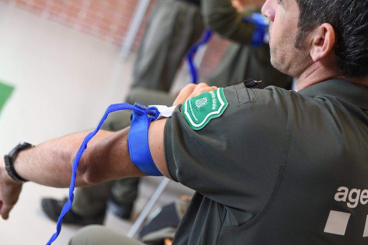ispccat's tweet photo. Membres de @bomberscat i Bombers voluntaris de la Generalitat, de @BCN_Bombers i del Cos d'@agentsruralscat habilitats pel Consell Català de Ressuscitació (@ccr_cat), ja us podeu apuntar a la borsa de docents en SVB i DEA a l'ISPC✍🏼

Termini: 15/2!
https://t.co/BvTbkmpkzP https://t.co/XTO3QVFv0S