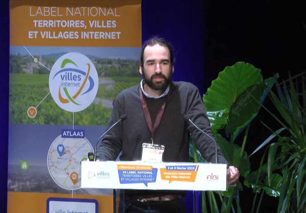 Villes_Internet's tweet photo. Les données : un nouvel attribut de la souveraineté locale ? @AnCourmont à @ville_albi 

Suivez en direct la cérémonie  #VillesInternet2023 sur https://t.co/jTHaHGZCkx https://t.co/fxVYyG22CC