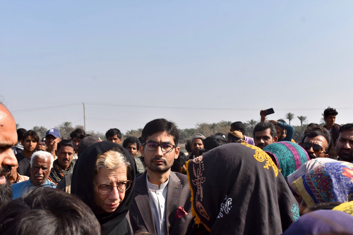andersen_inger's tweet photo. Today, I met residents of Khairpur dist., Sindh.  People here have lost everything - livelihoods, infrastructure, schools, medical facilities. They &amp; millions in #Pakistan and beyond bear the brunt of the #ClimateCrisis that they did little to cause. Climate justice is critical. https://t.co/K9HFayMaho
