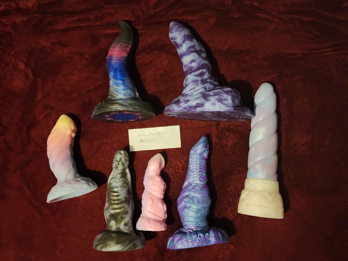 Blue4Tokio's tweet photo. I feel like since I left the hobby I only use this account to post sales. 🫠😂 #secondhandsales @2ndhandsweetie @baddragonresell https://t.co/r45t7EfjvM https://t.co/ewcmdNx24U