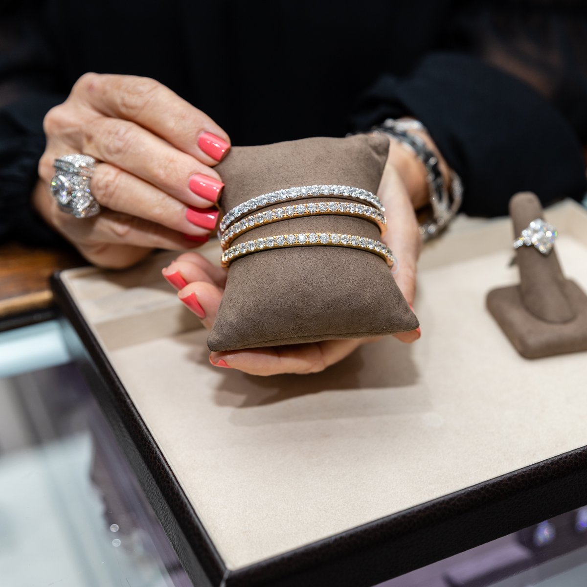 CarolKleinFJ's tweet photo. Preserve the beauty of your precious jewelry with proper care and maintenance. If you have questions or want tips on keeping your treasures shining bright, give us a call! #JewelryCleaning #JewelryCare https://t.co/Bqvdc3KeL5