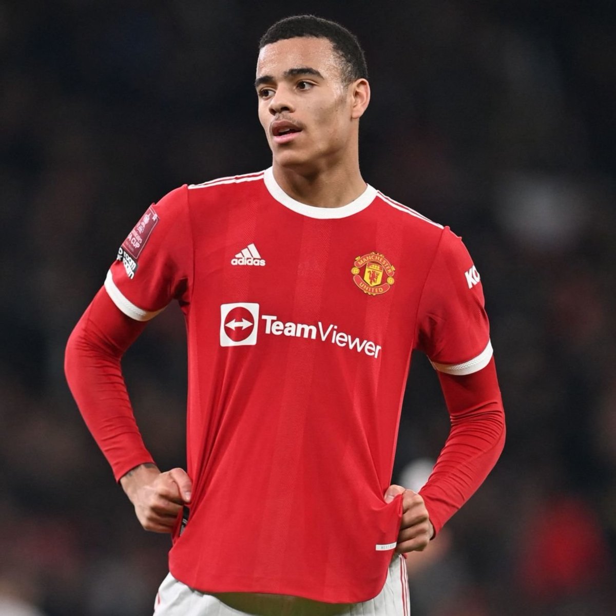 Polícia anunciou que foram retiradas todas as acusações de tentativa de violação, agressão e conduta controladora a Mason Greenwood.