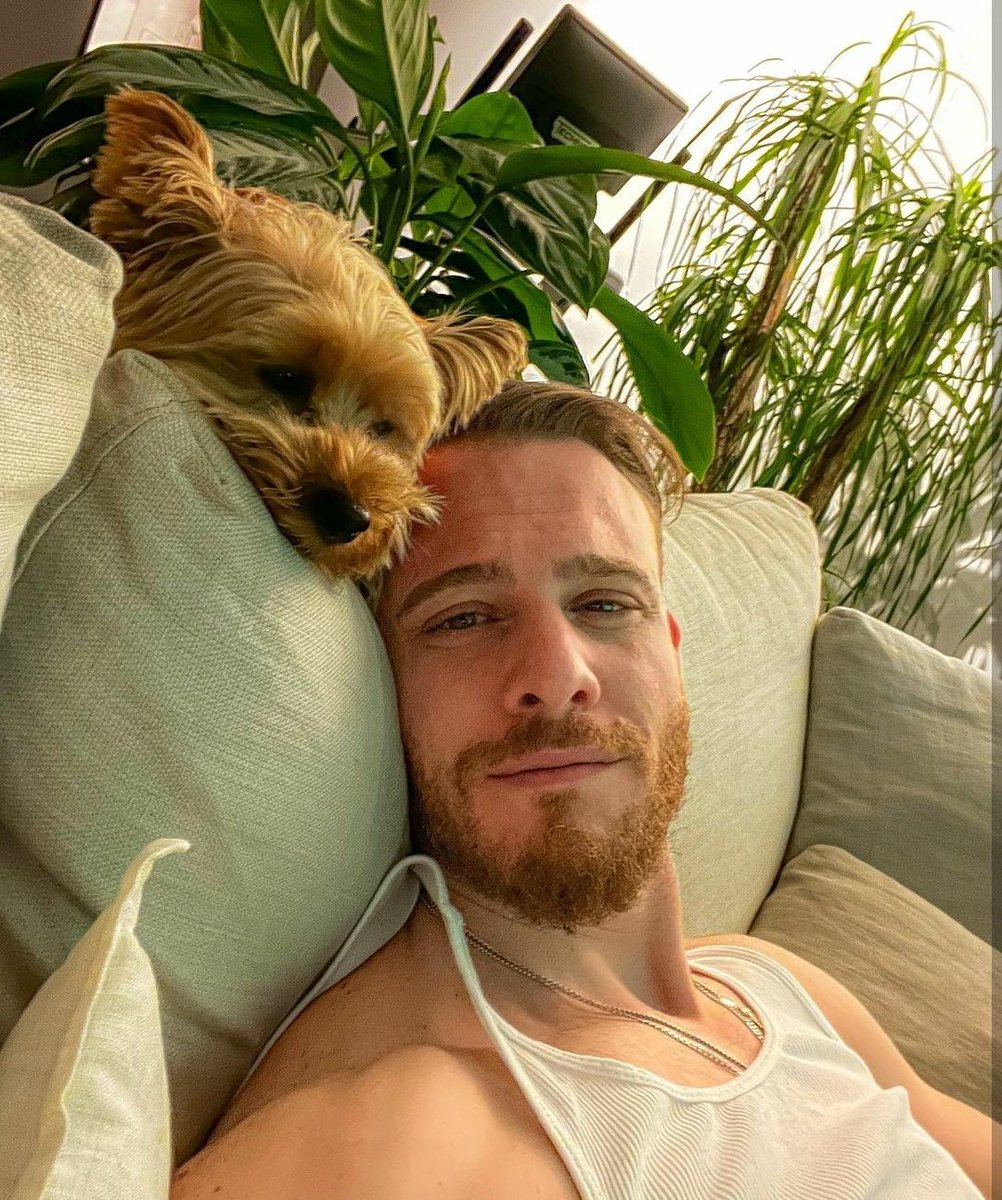ziziiste's tweet photo. i love this man and his dog 🐾🕶🤘🏻 https://t.co/4KOIMB9NcH