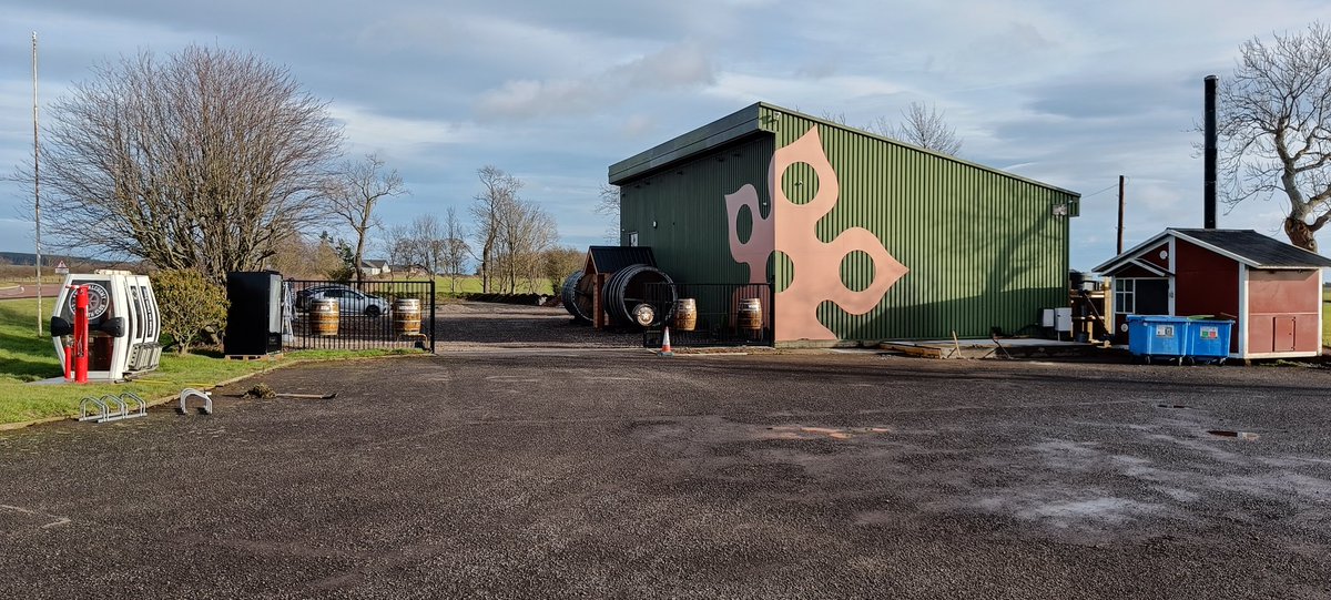 AdamSh's tweet photo. New distillery, Angus Alchemy, now open on A92 slip just before Carnoustie. Seems like gin, vodka &amp; 'moonshine' atm with beer from @BrewToon Looks really stunning inside, also great to see cycle hub on grounds. Info at https://t.co/WihGro2idG tho needs a few updates 🥃🍺🚲 https://t.co/2kH6zWTSfJ