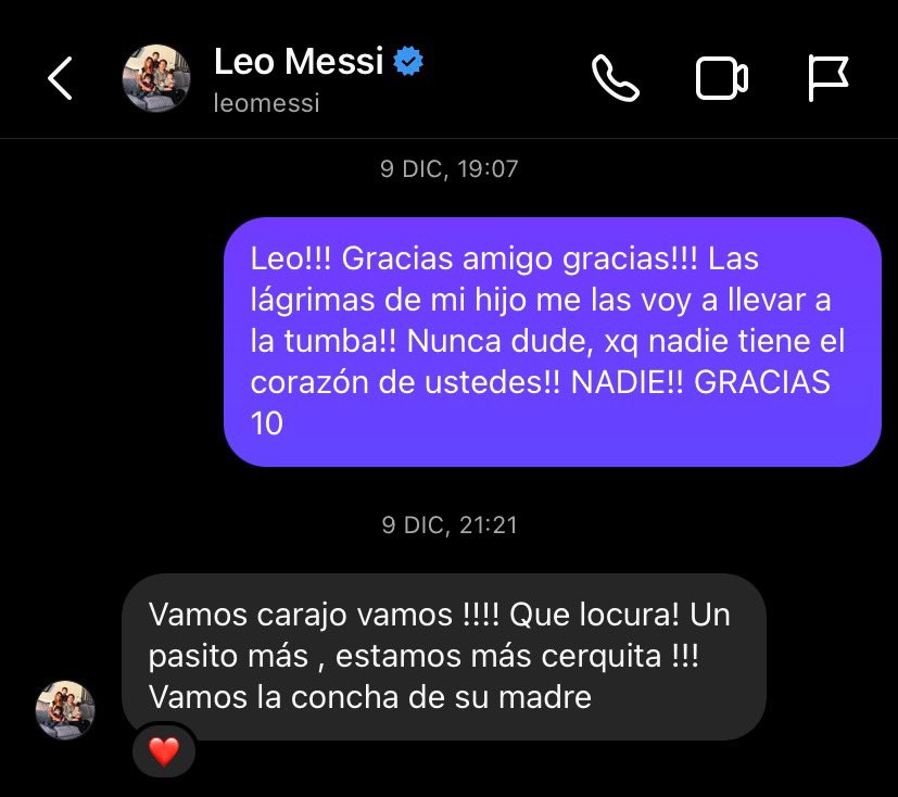 Nunca les conté pero durante el mundial pude charlar con el 10 después de los partidos.
Era imposible no salir campeones.
Esto me escribía el capitán después de ganarle a Holanda.
