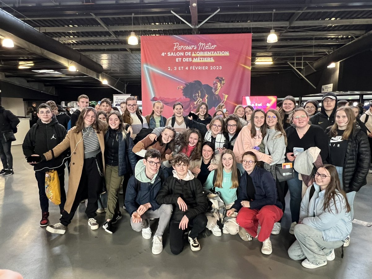 ClgMoulins's tweet photo. Visite des troisièmes au salon de l’orientation et des métiers de #Rouen #orientation https://t.co/AdXJ1Ugkla