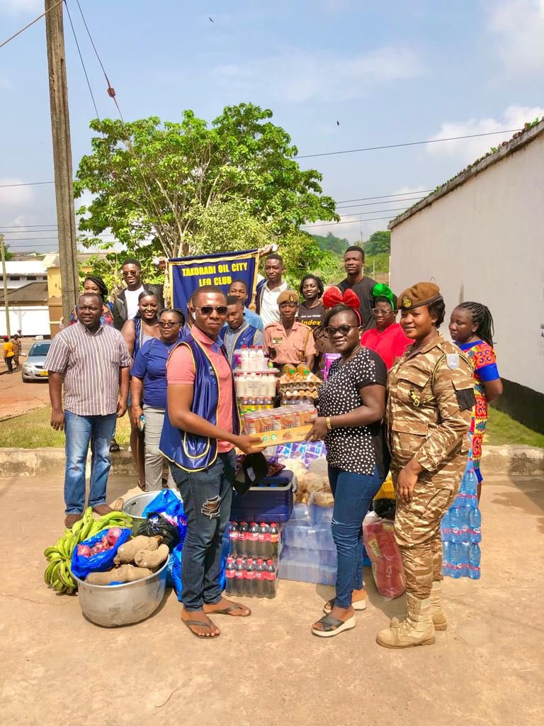 Let’s throwback to the #hungerrelief activity by @oilcityleo .

On December 24,2022, Leos partnered with Premier FM(100.5) to donate food items to the Sekondi Female Prison, Western Region.

#leodistrict418
#oilcityleos 
#KindnessMatters