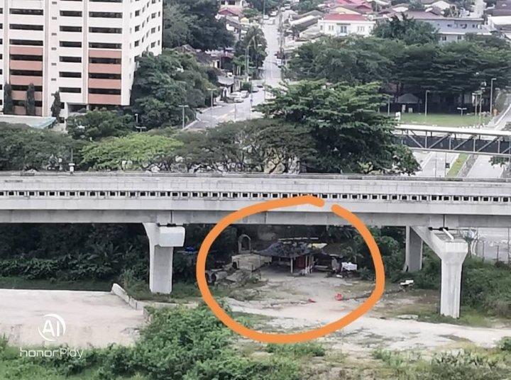 azfar_yusof's tweet image. Kepada @DBKL2u 
@KLCCC_DBKL, 

Isu agak sensetif.

Tak jauh dari rumah saya ni, ada kuil hindu. Ada beberapa perkara saya nak adukan!

1. Kuil ini, suka main muzik di malam hari sampai lebih pukul 12 malam. Boleh dengar sampai Blok kami! 

🧵
