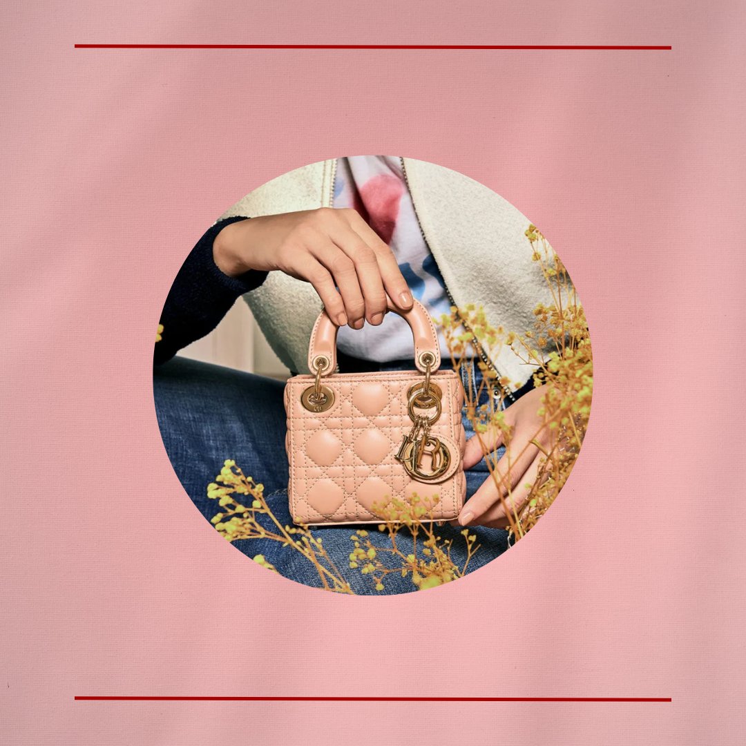 Moda_Mall's tweet photo. Mini bags are the cutest accessory to elevate your look in every occasion. Which one is your favourite? Shop for your favorites at MODA Mall.
#MODAMall #Manama #Bahrain #Luxury #shopping #GCC #KSA https://t.co/BBOqWvi2QS