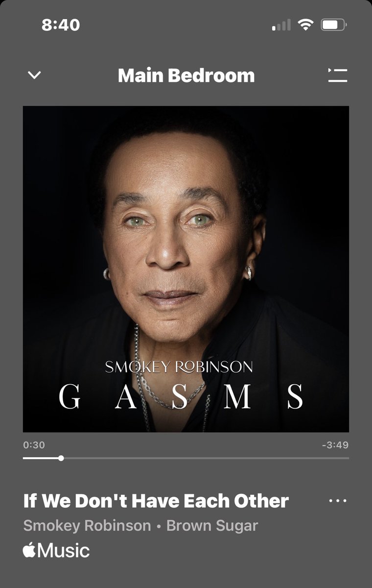 gierocks's tweet image. Umm Smokin my bedroom feels like my grandmother is watching me 🤮 #smokeyrobinson