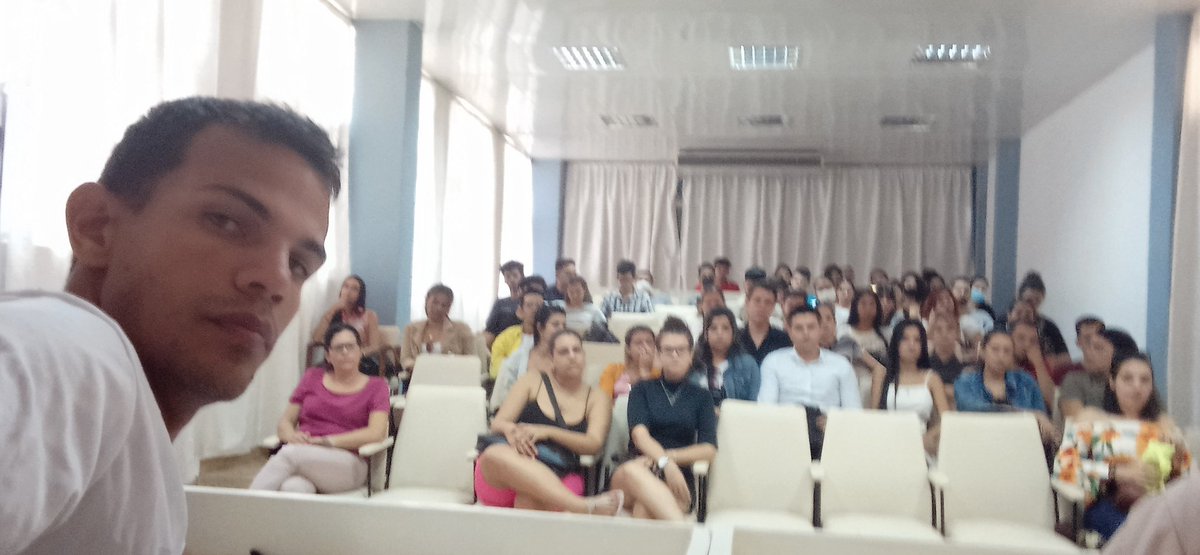 Intercambia rectora <a href="/IsabelC1963/">Isabel Cristina Torres Torres</a> de la <a href="/univholguinera/">UniversidadHolguin</a> con nuestros egresados. Se fortalece el claustro con jóvenes. #SomosUHo <a href="/UJCdelaUHo/">UJC de la UHo</a> <a href="/DiazCanelB/">Miguel Díaz-Canel Bermúdez</a> <a href="/CubaMES/">MES</a> <a href="/idiannelis/">Diannelis Ibarra</a> <a href="/ErnestoSV8/">Ernesto Santiesteban Velázquez</a> <a href="/JulioCERHolguin/">Julio Cesar Estupiñan Rodriguez</a> <a href="/Reynaldo_VZ/">Reynaldo Velazquez Z</a> <a href="/jsaborido50/">José Ramón Saborido Loidi.</a>