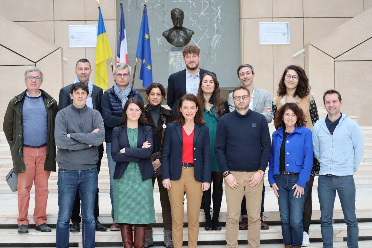 Constance Nebbula (@c_nebbula) on Twitter photo Félicitations 🎉 <a href="/FTNantes/">La French Tech Nantes</a> <a href="/AngersTech/">La French Tech Angers</a> @FrenchTechSNLB <a href="/numeriquemayenn/">Numérique en Mayenne</a> <a href="/VendeeFrTech/">La French Tech Vendée</a> <a href="/LeMansTech1/">Le Mans Tech</a> ! 🙌 Félicitations 🎉 <a href="/FTNantes/">La French Tech Nantes</a> <a href="/AngersTech/">La French Tech Angers</a> @FrenchTechSNLB <a href="/numeriquemayenn/">Numérique en Mayenne</a> <a href="/VendeeFrTech/">La French Tech Vendée</a> <a href="/LeMansTech1/">Le Mans Tech</a> ! 🙌