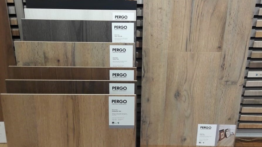 SpainPergo's tweet image. Si eres #arquitecto #interiorista o te dedicas al sector de la #construcción, conoce todos nuestros suelos y sus características en nuestra web pro.pergo.es. Descarga catálogos, pide muestras y contacta a nuestros profesionales #Pergo 💪 #Arquitectura #Interiorismo