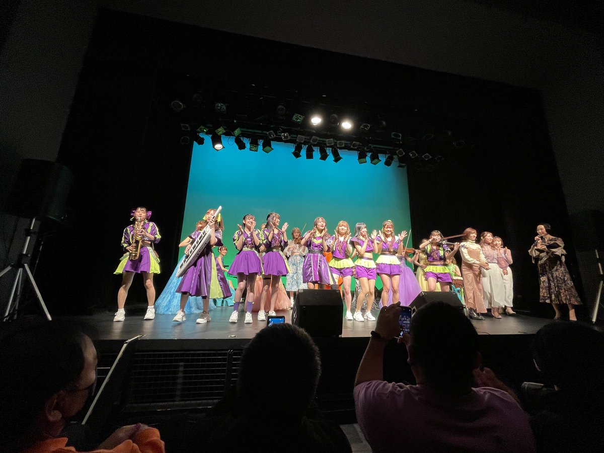 sushi880831's tweet photo. 昨日のライブ
 #Primo Festivalに初参戦✨
@tomomi_f_sax が出演するので行ってきました。沢山センターで演奏してました👍🏻
 #アイオケ  #踊るバイオリニストRio  #はんぶんこ  #Piatt 色々と聴けて楽しかった🎶アイオケの空気にはついていけませんでしたが💦RioさんすあいさんはSNSをフォローしてた💦 https://t.co/mDvP7uNpM0