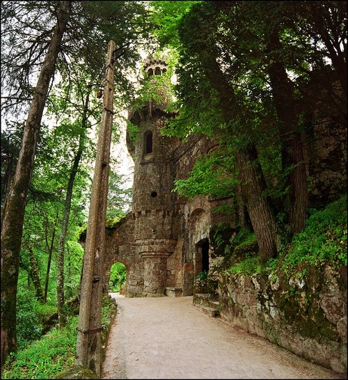 Medieval Castle, Sintra, Portugal #MedievalCastle #Sintra #Portugal karakitchen.com