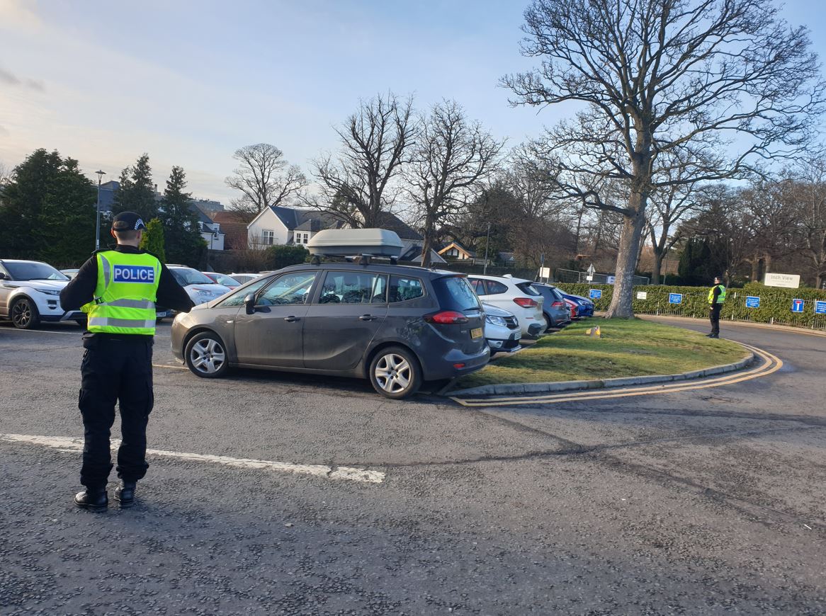 PSOSSEEdinburgh's tweet photo. Officers have been at @LibertonPS making sure your children get to school safely.  🏫 You can help by parking responsibly and considerately. Only park in a position where it is legal, safe and does not cause an obstruction to others. 🧒 #OpSlowTime https://t.co/ksi0vEYZzm