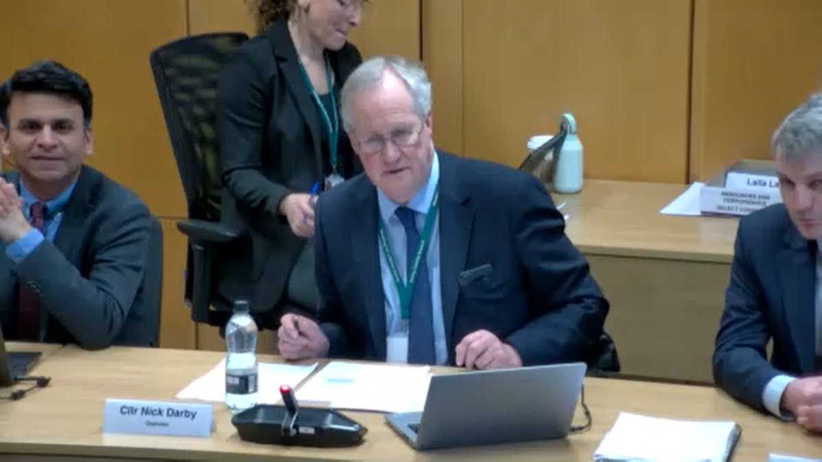 The Resources and Performance Select Committee meeting has just started.

Watch the discussion live here: surreycc.public-i.tv/core/portal/we…