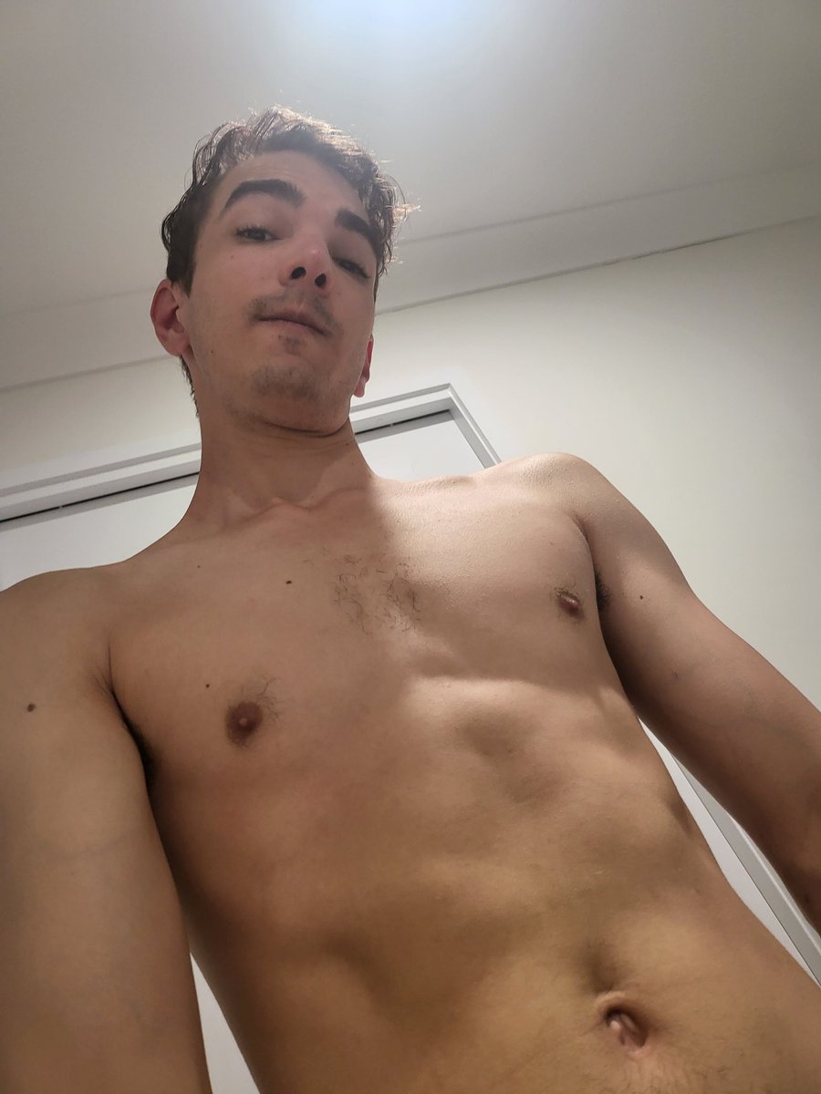 Alextrizzity's tweet photo. Hey Twitter, so how's the view? 😏

RT if you wanna see more 😉 https://t.co/y0KMu1oxiF