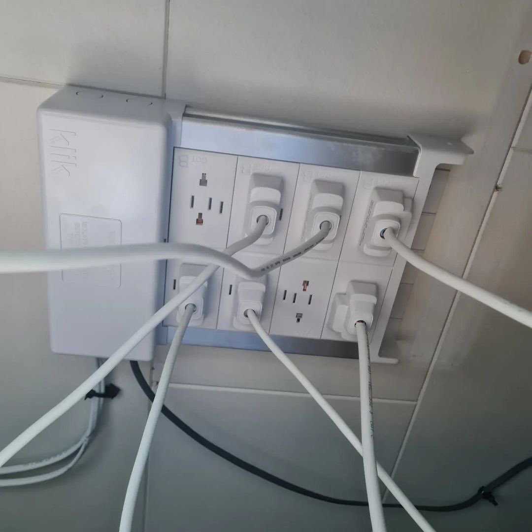 hageruk's tweet photo. Lighting upgrade💡
The old Dhali dimming unit had failed and was replaced with Klik along with new switch wires.
Photo credit : EQ Electrical
#lighting #electrician #klik #dhali #hager https://t.co/UJM60jXVBx